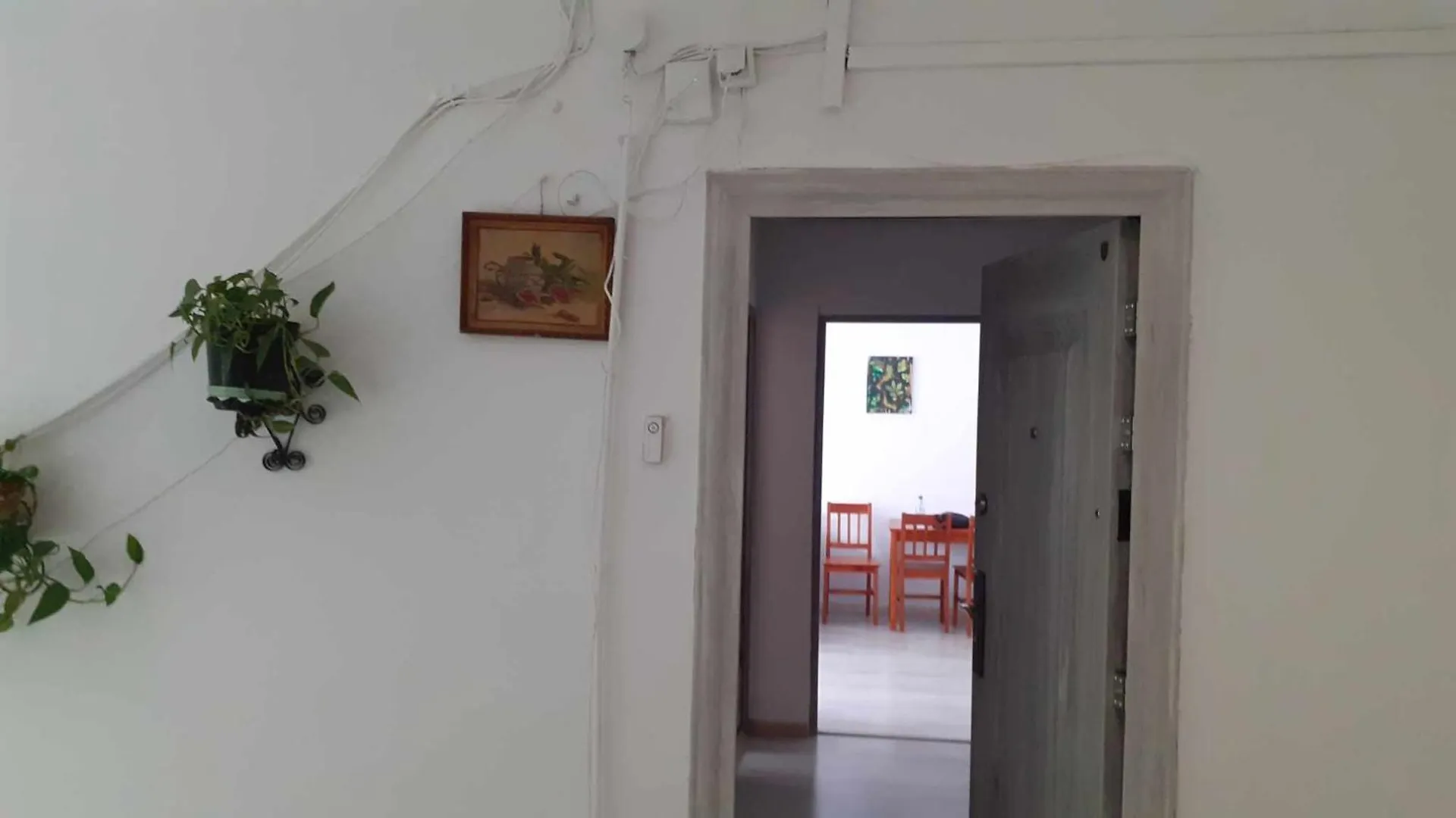 Cazare La 5 Minute De 2 Statii Metrou Apartment Bucharest Romania