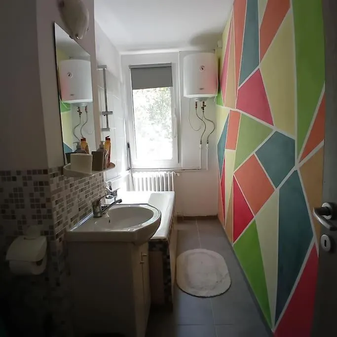 Cazare La 5 Minute De 2 Statii Metrou Apartment Bucharest Romania